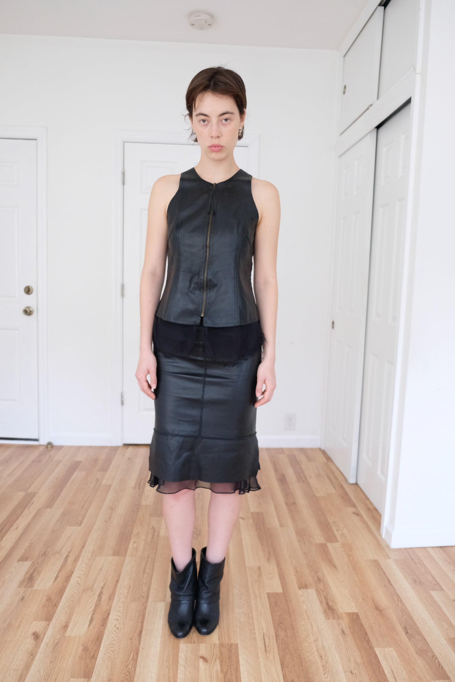 ILLIA | LEATHER SHEER ZIP TOP