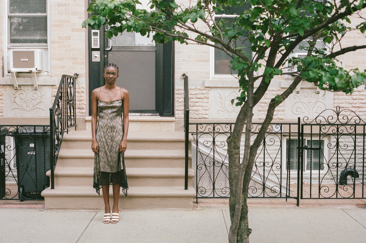 ELIE TAHARI | LACE DRESS