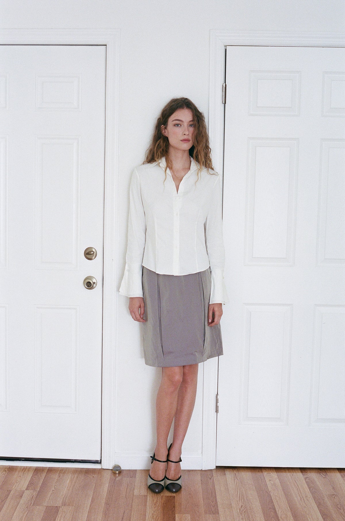 ELIE TAHARI | LONG SLEEVE FLARED TOP