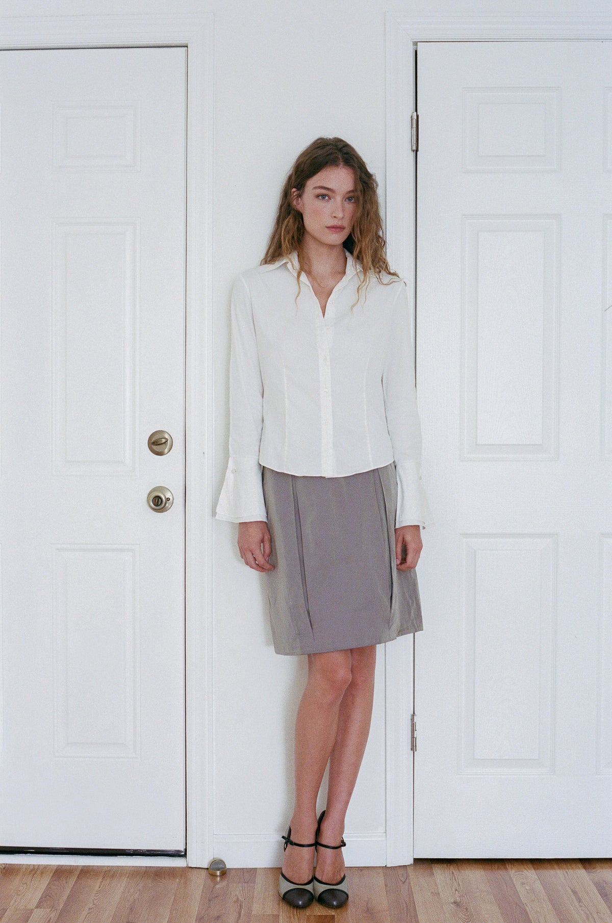 ELIE TAHARI | LONG SLEEVE FLARED TOP