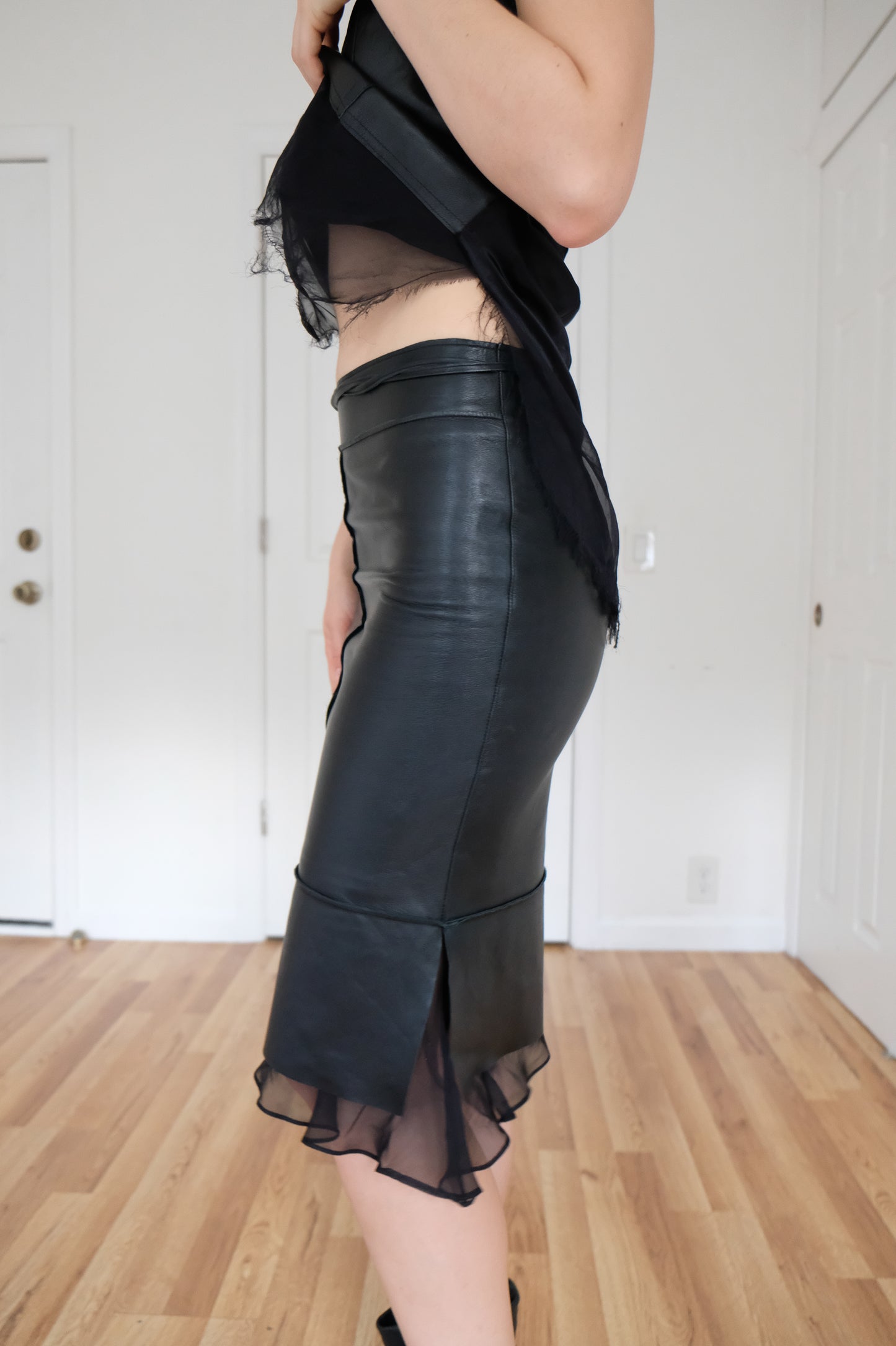 ILLIA | LEATHER SHEER WRAP SKIRT