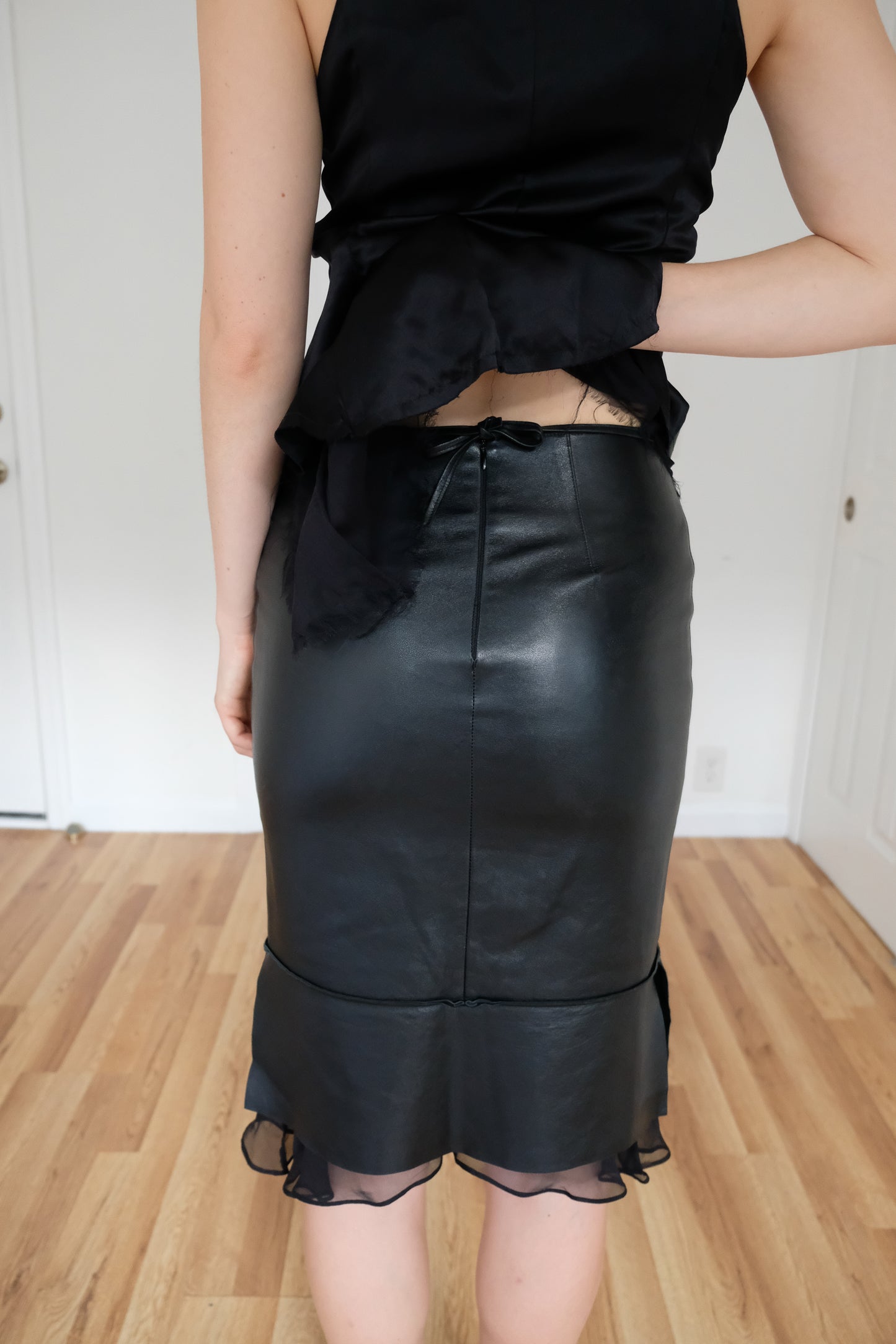 ILLIA | LEATHER SHEER WRAP SKIRT